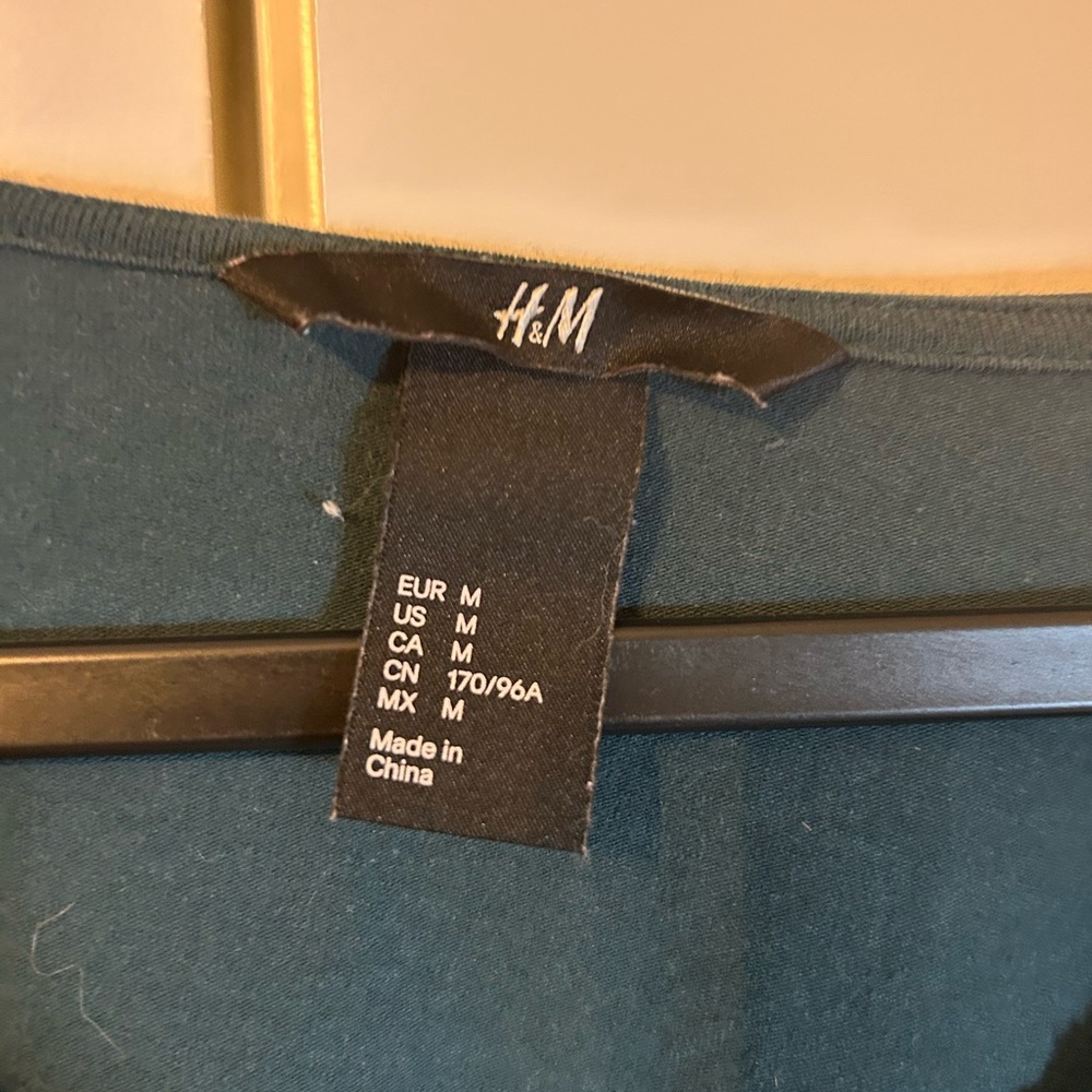H&M Teal Lace Sleeve Blouse - Picture 3 of 5